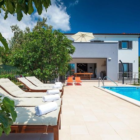 Ferienhaus Mit Privatpool Fuer 8 Personen Ca 200 Qm In Medulin, Istrien Suedkueste Von Istrien Exterior foto