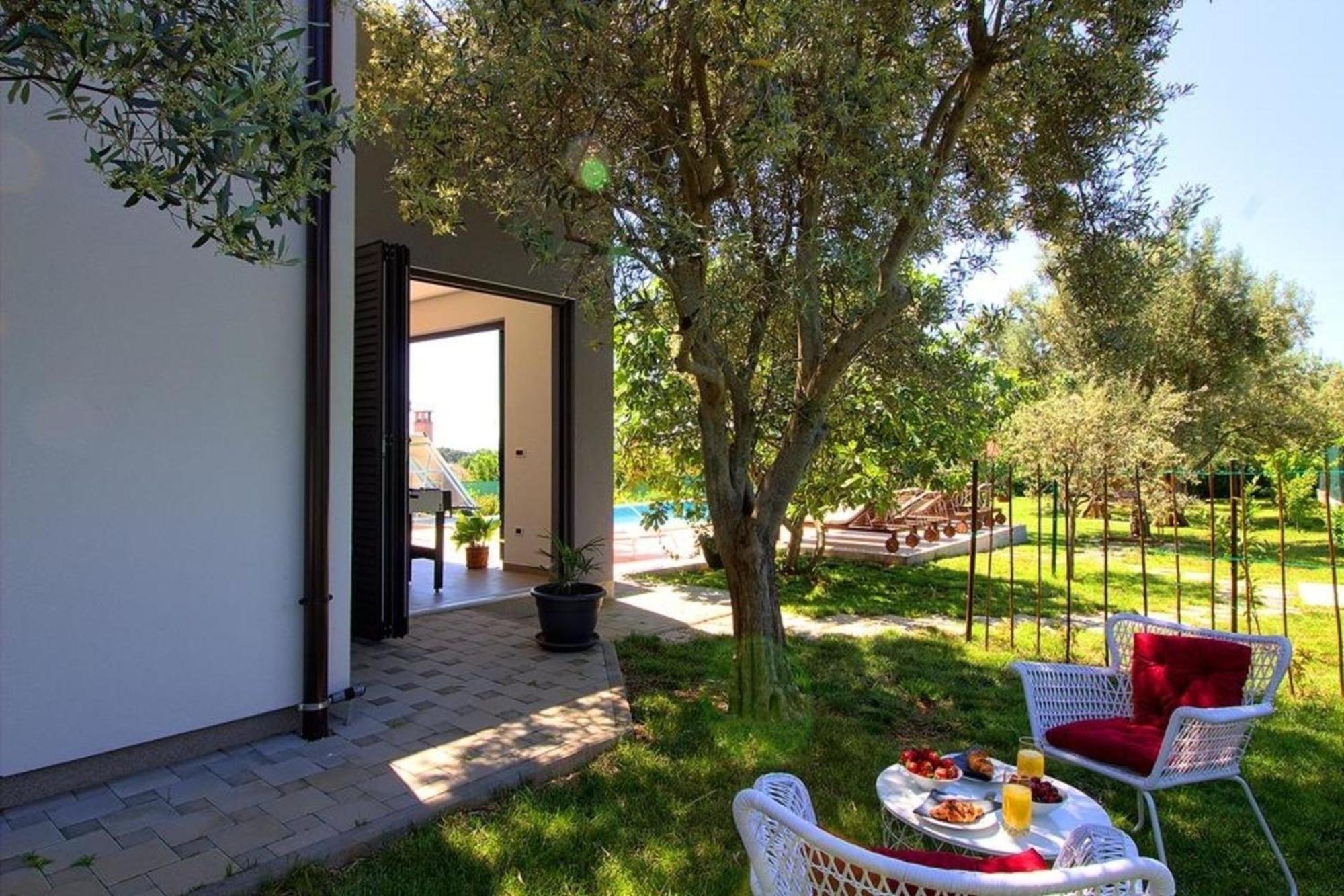 Ferienhaus Mit Privatpool Fuer 8 Personen Ca 200 Qm In Medulin, Istrien Suedkueste Von Istrien Exterior foto